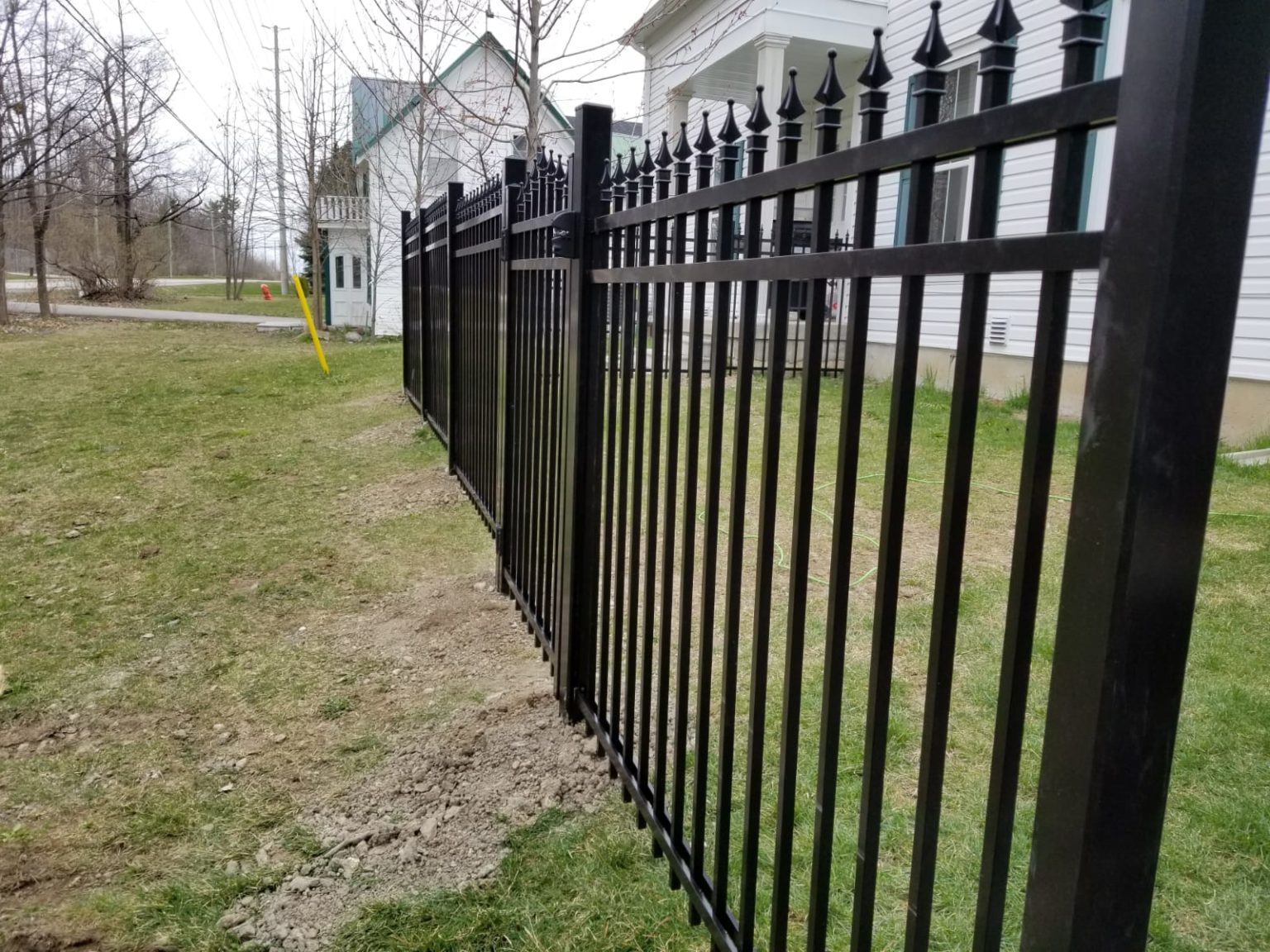 Aluminum Picket Fence Panels 1 Pickets Super Fence Canada aluminum-picket-fence-panels-1-pickets-super-fence-canada